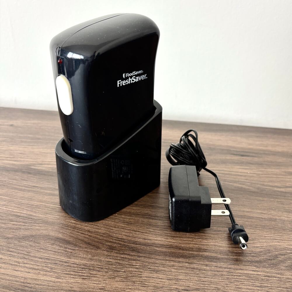 FoodSaver FSFRSH0064-035 FreshSaver Handheld Vacuum Sealer, Black